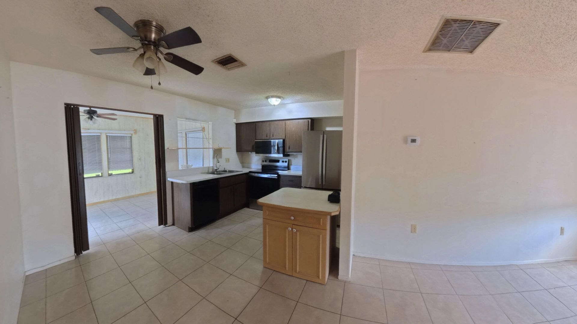 372 NW Airoso Boulevard, Port Saint Lucie, FL 34983 Photo