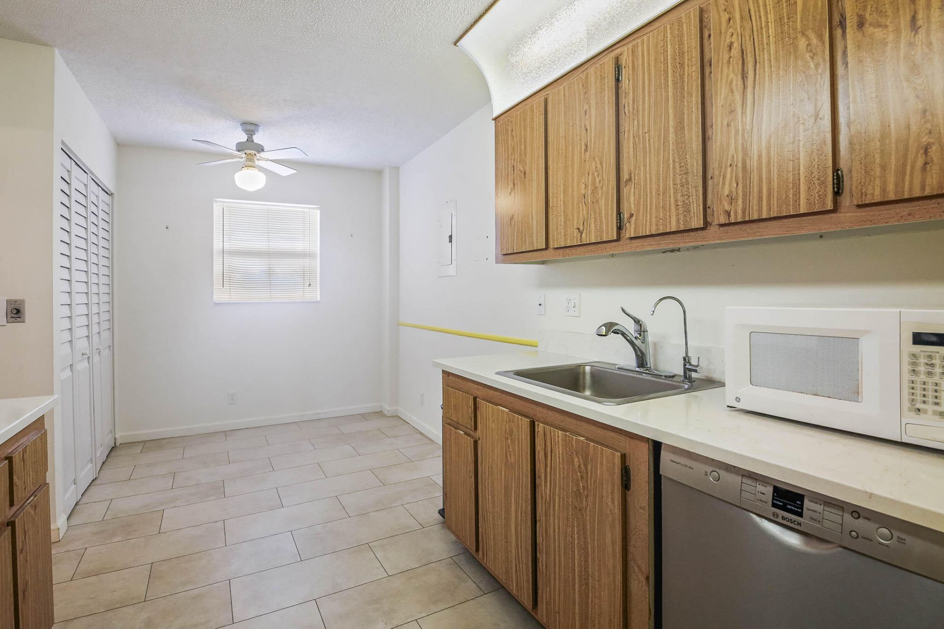 6850 10th Avenue N, Unit 313, Greenacres, FL 33467 Photo