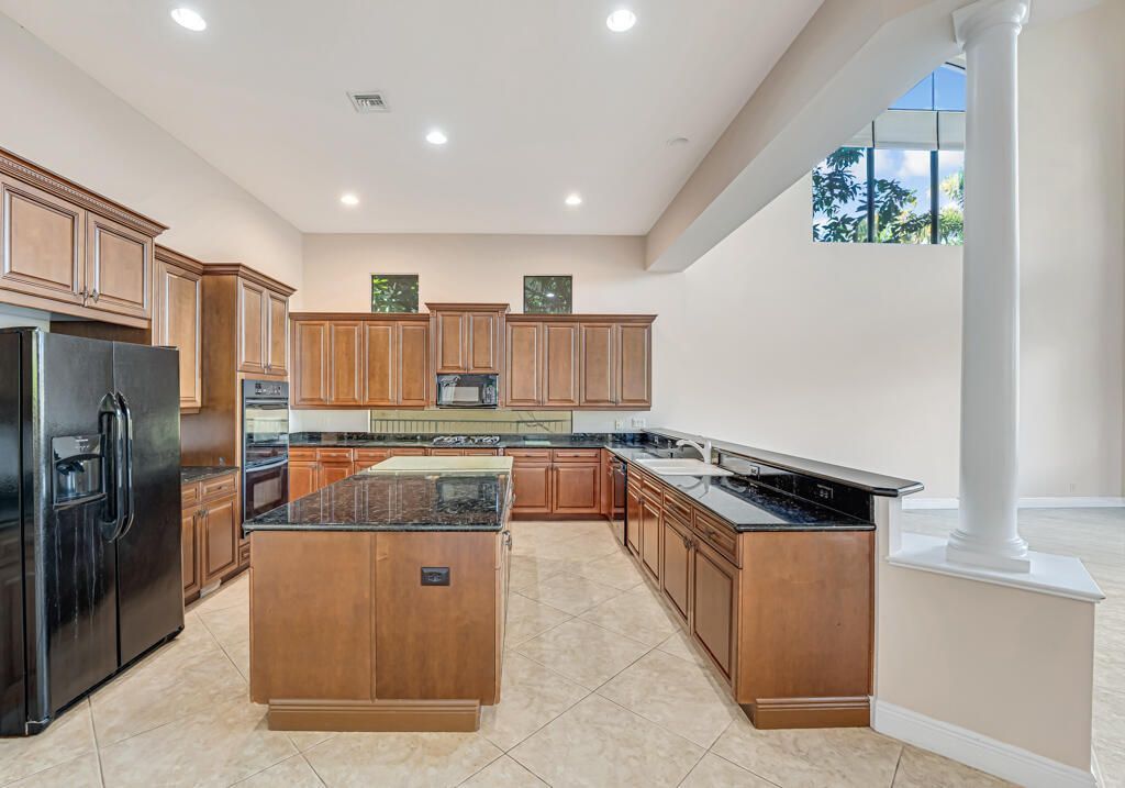10513 Versailles Boulevard, Wellington, FL 33449 Photo