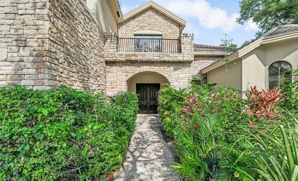 10513 Versailles Boulevard, Wellington, FL 33449 Photo
