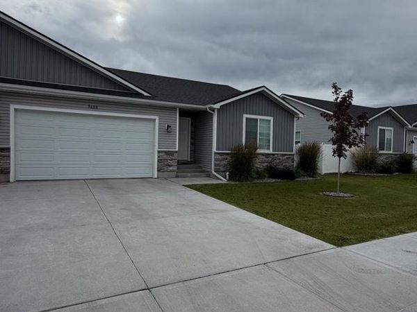3660 S Yvonne Way, AMMON, ID 83406