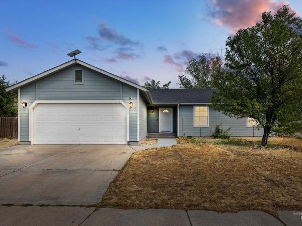 1230 Del Mar St, Mountain Home, ID 83647