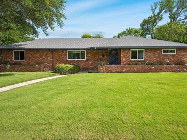 2203 Healey Drive, Dallas, TX 75228