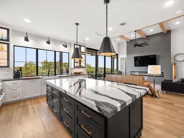 540 HANNAH LN, Boerne, TX 78006