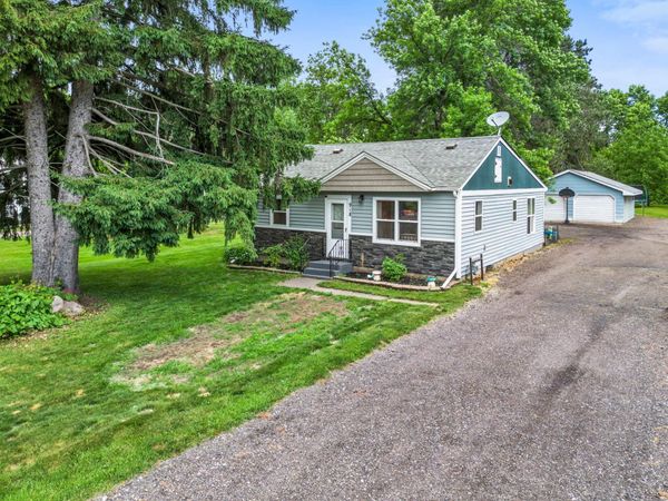 918 Maple Avenue E, Mora, MN 55051