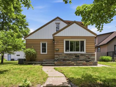 108 21st Avenue N, Saint Cloud, MN 56303