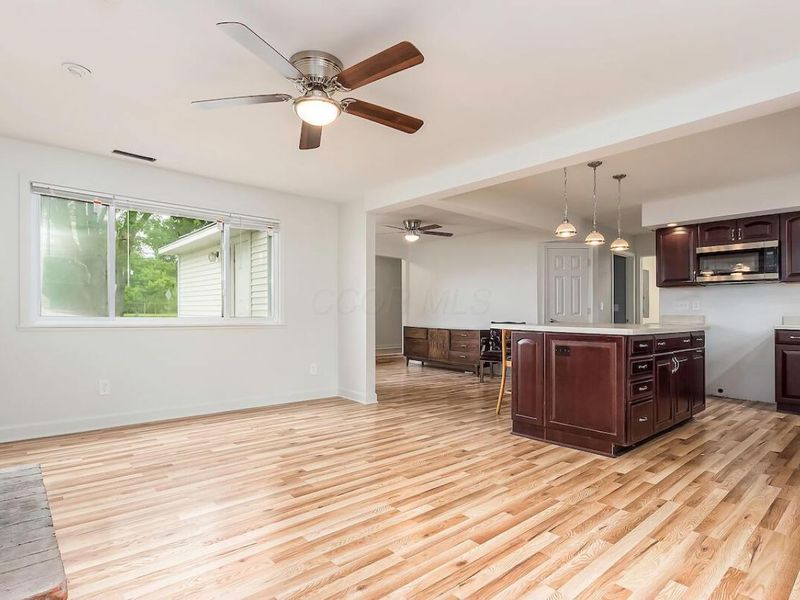 2476 Broadway, Grove City, OH 43123 Photo 13