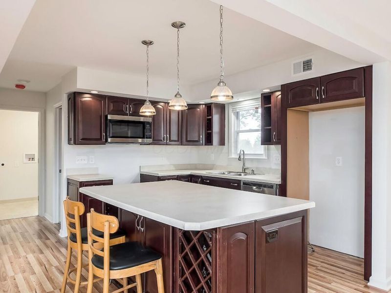 2476 Broadway, Grove City, OH 43123 Photo 14