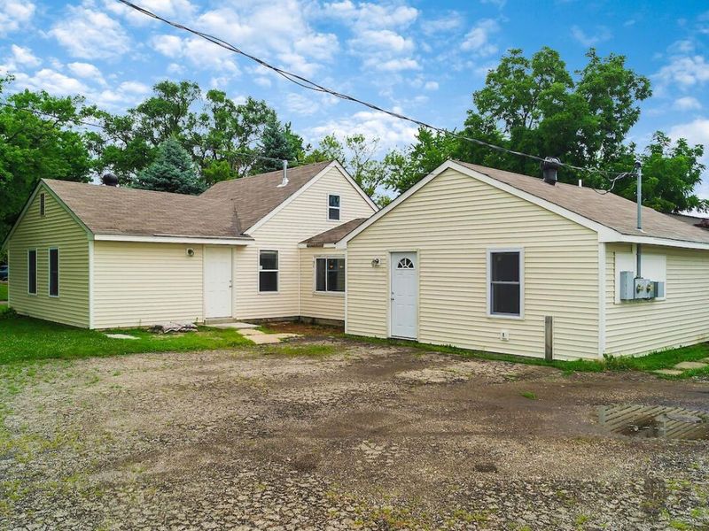 2476 Broadway, Grove City, OH 43123 Photo 2