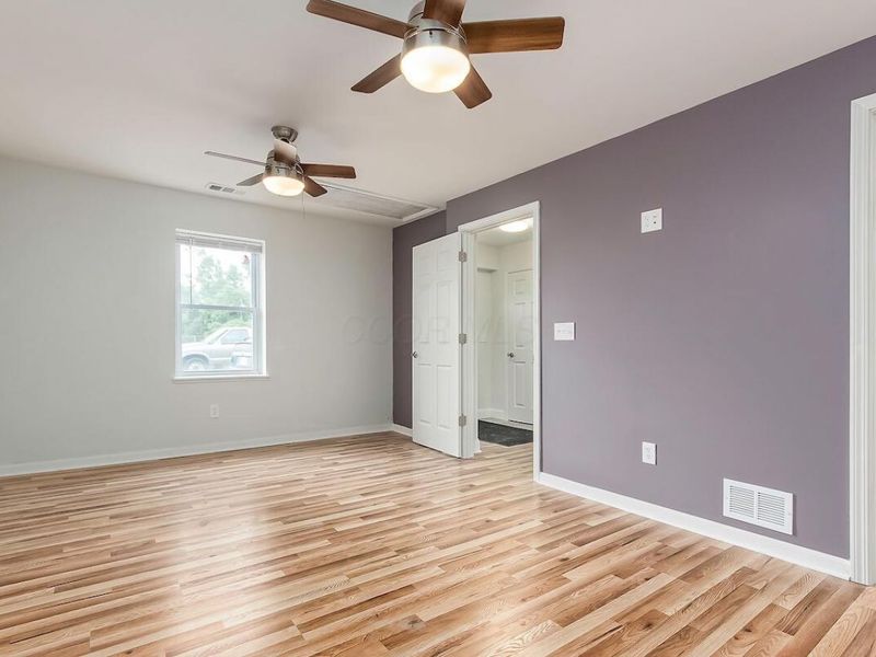 2476 Broadway, Grove City, OH 43123 Photo 20