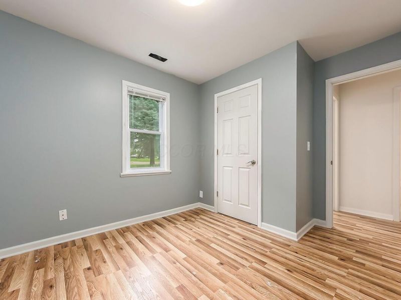 2476 Broadway, Grove City, OH 43123 Photo 32