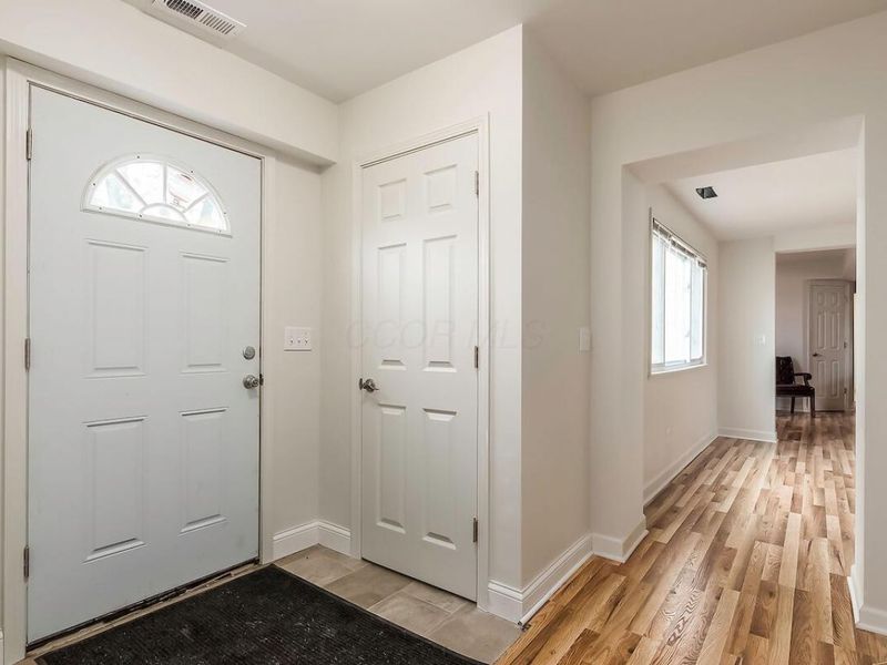 2476 Broadway, Grove City, OH 43123 Photo 4
