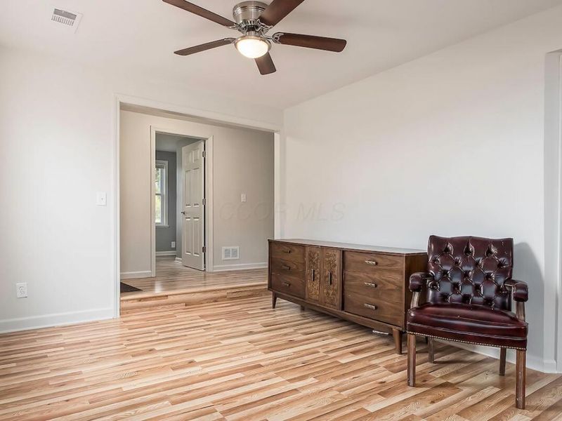2476 Broadway, Grove City, OH 43123 Photo 7