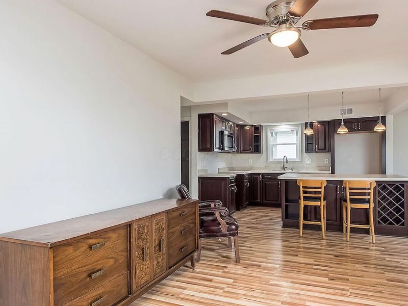 2476 Broadway, Grove City, OH 43123 Photo 8