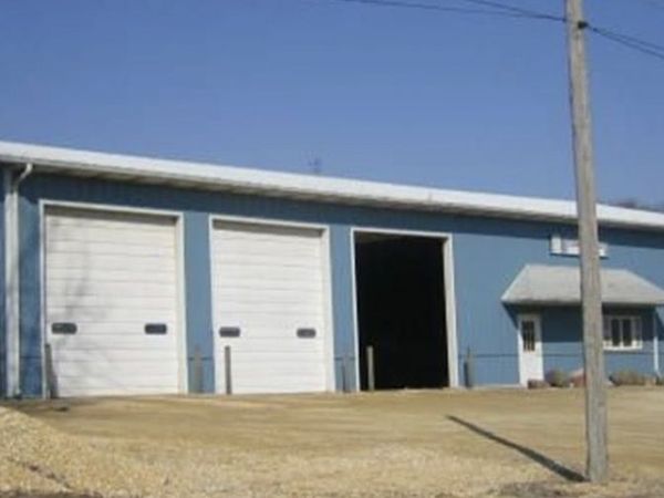 1514 13th Avenue , Clinton, IA 52732
