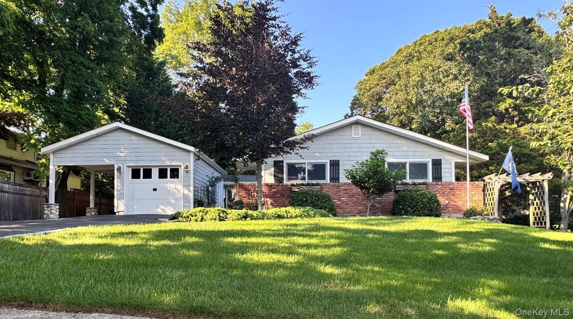 11 Bowman Lane , Kings Park, NY 11754 Main Photo