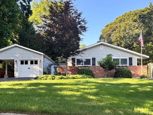 11 Bowman Lane , Kings Park, NY 11754