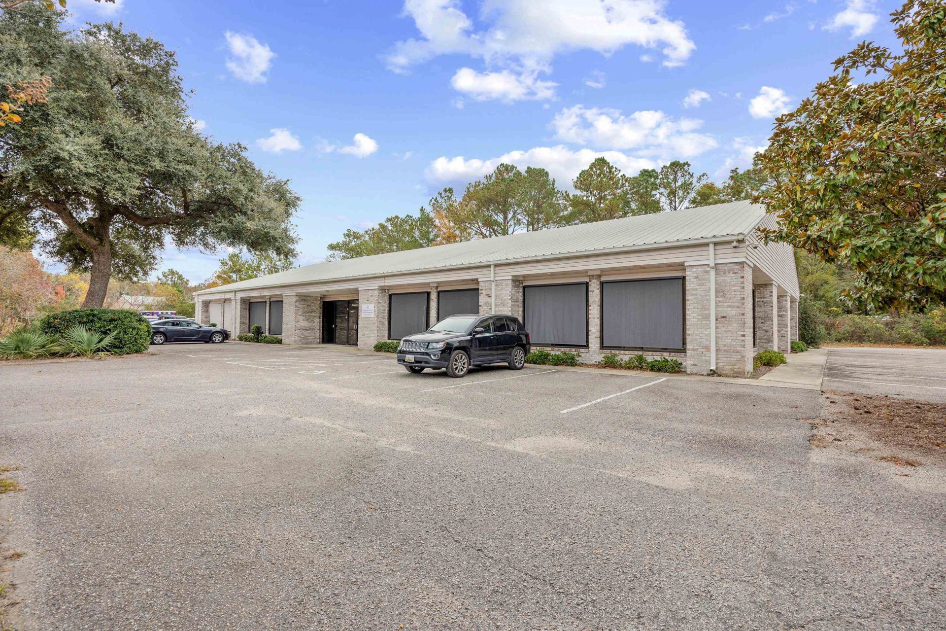 313 Commerce Dr. Photo 4