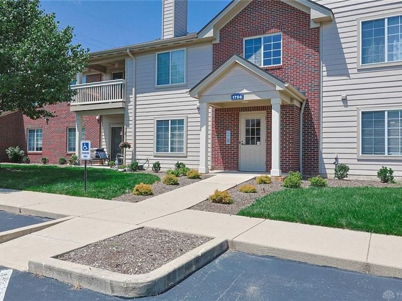 1756 Waterstone Boulevard, Unit 101, Washington Township, OH 45342 Photo 1