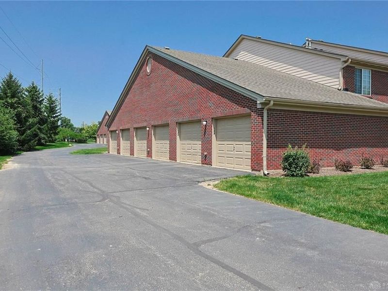 1756 Waterstone Boulevard, Unit 101, Washington Township, OH 45342 Photo 2