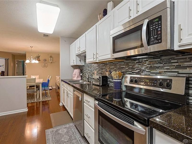 1756 Waterstone Boulevard, Unit 101, Washington Township, OH 45342 Photo 4