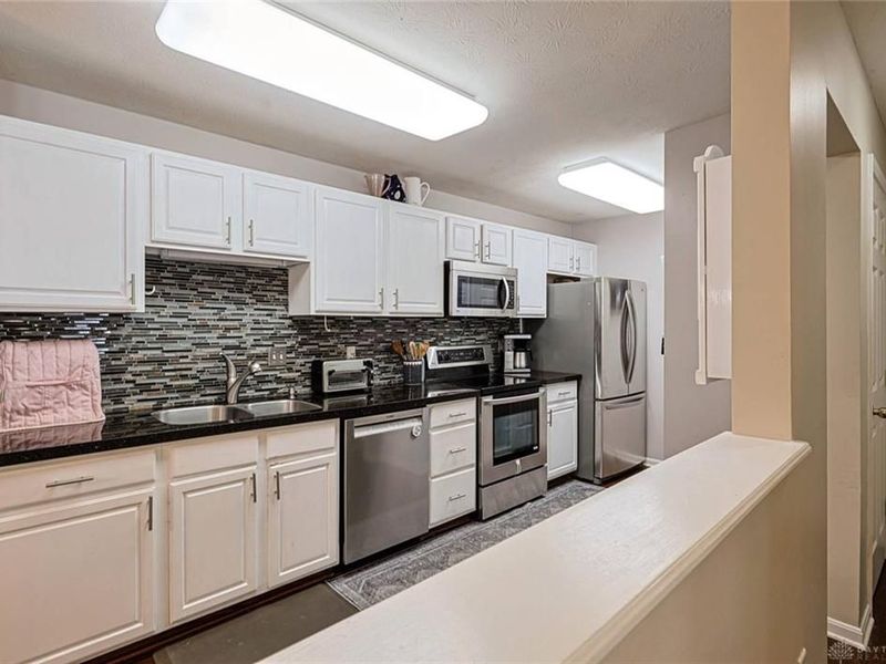 1756 Waterstone Boulevard, Unit 101, Washington Township, OH 45342 Photo 7