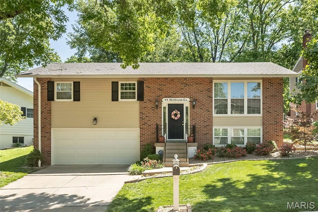 44 Millbrook Lane, Saint Louis, MO 63122 Main Photo