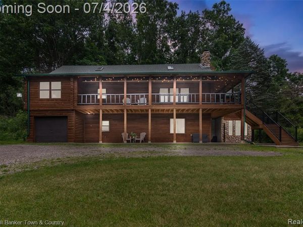 7335 Richardson Road, Hamburg Twp, MI 48843