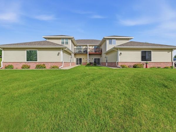 334 Brookside DRIVE, Unit 4, Mayville, WI 53050