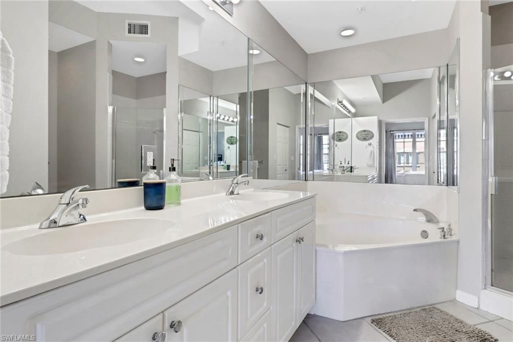 401 Bayfront Pl , Unit 3502, Naples, FL 34102 Photo