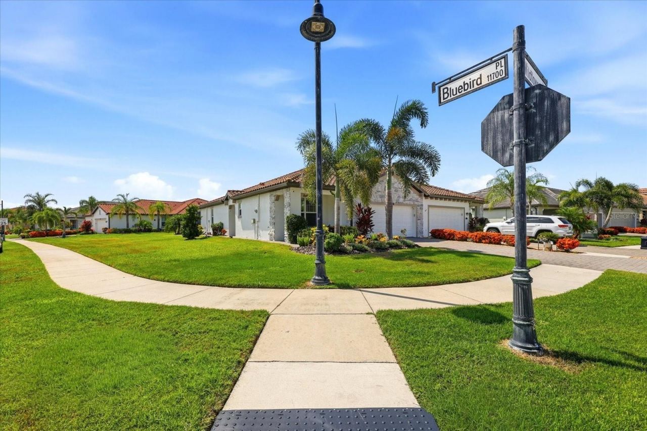 2405 Wildflower Run, Lakewood Ranch, FL 34211 Photo