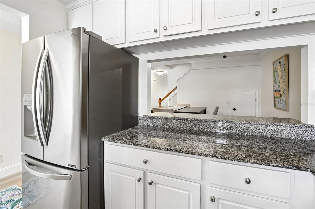 3853 Island Way , Saint Petersburg, FL 33705 Photo
