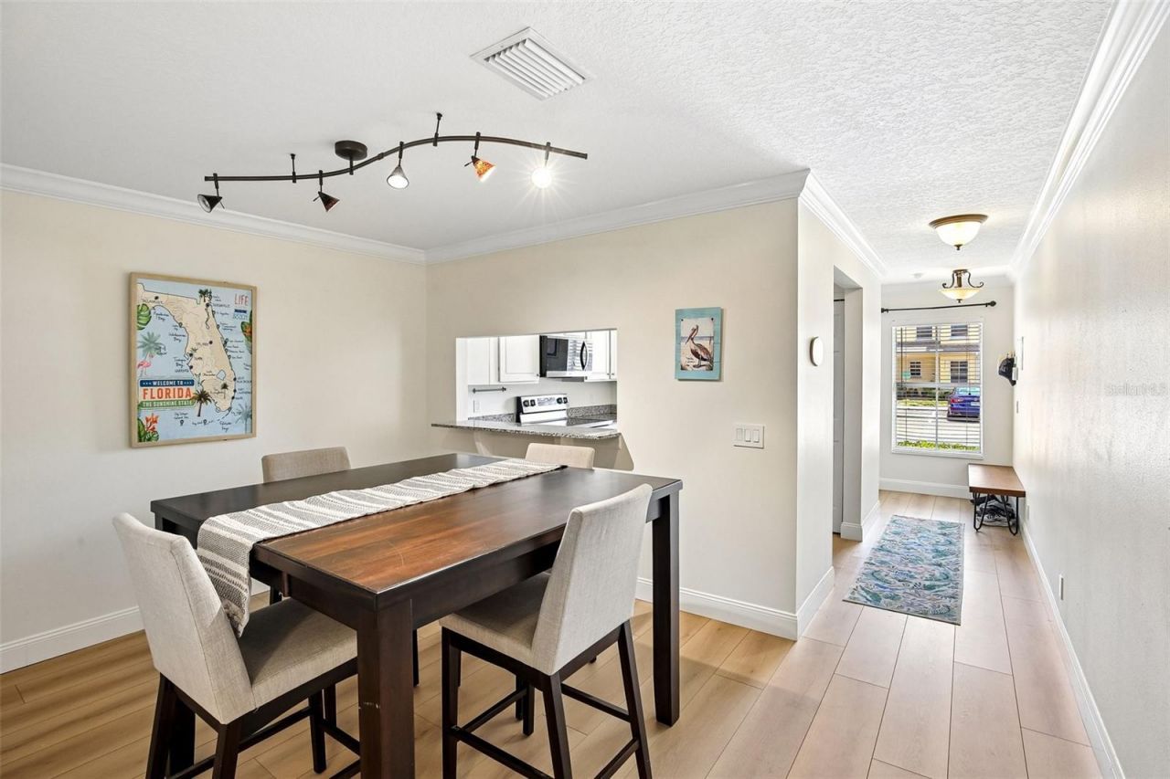 3853 Island Way , Saint Petersburg, FL 33705 Photo