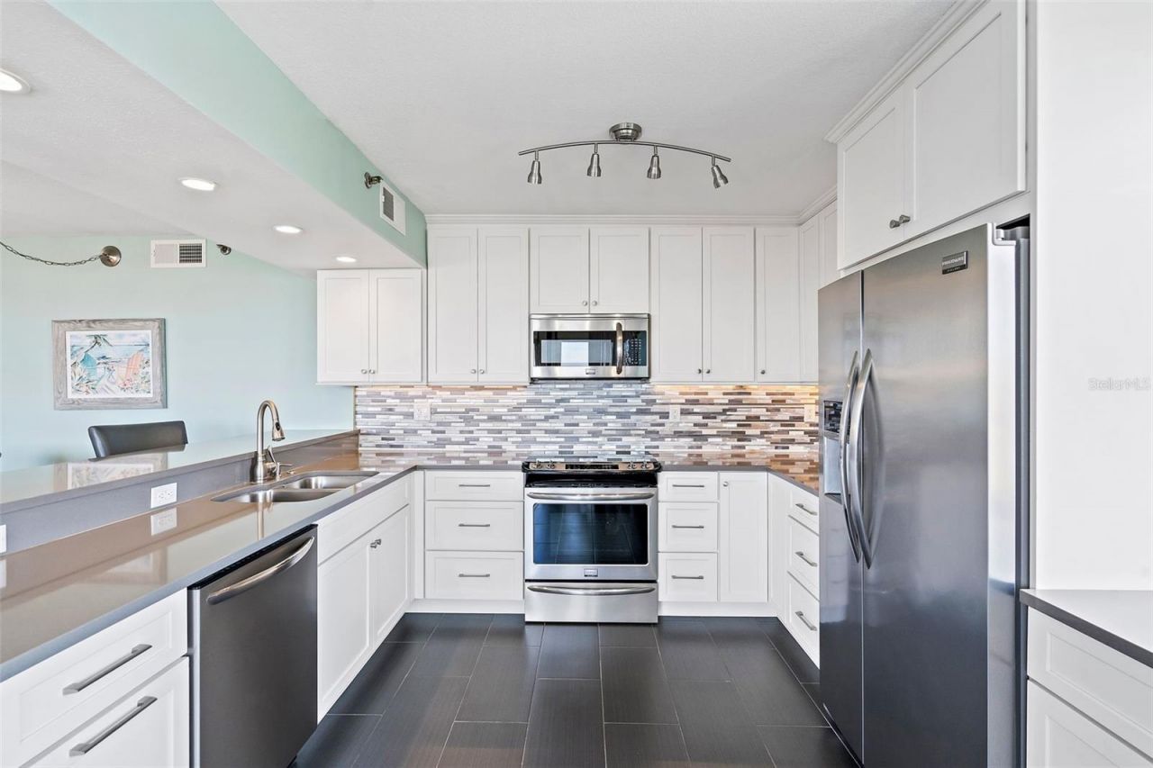 6372 Palma Del Mar Boulevard S, Unit 406, Saint Petersburg, FL 33715 Photo