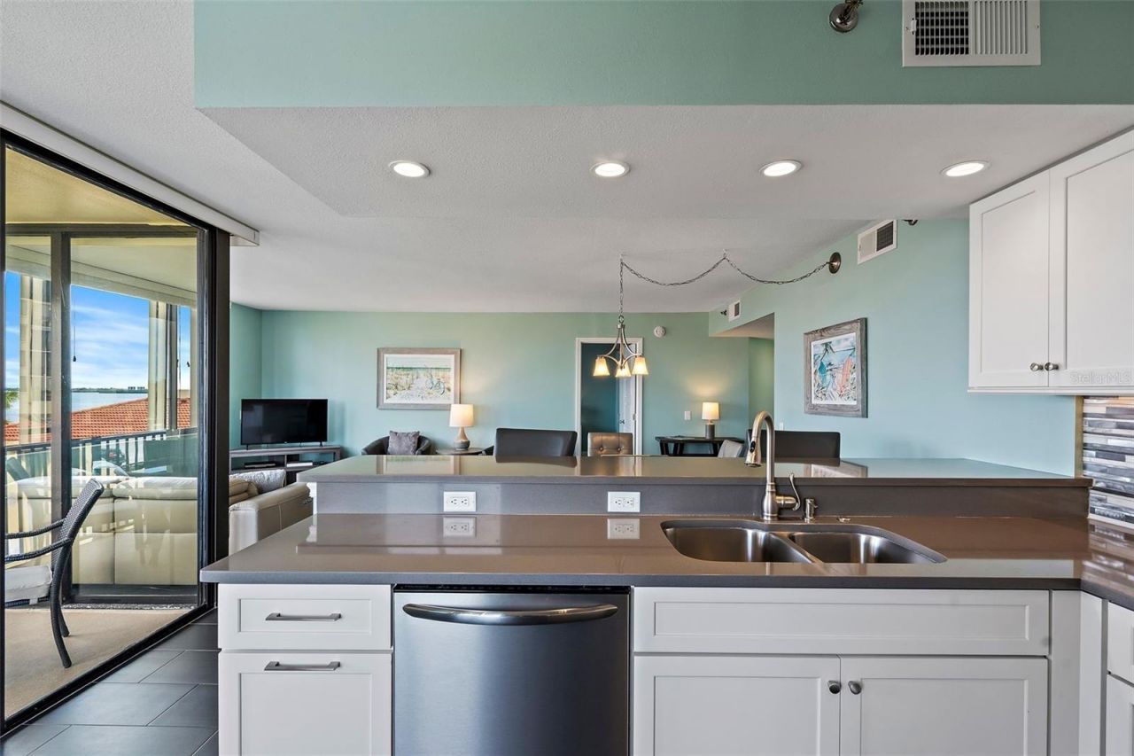 6372 Palma Del Mar Boulevard S, Unit 406, Saint Petersburg, FL 33715 Photo