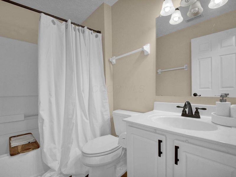 6200 Harbour Pointe, Unit 301, Columbus, OH 43231 Photo 16