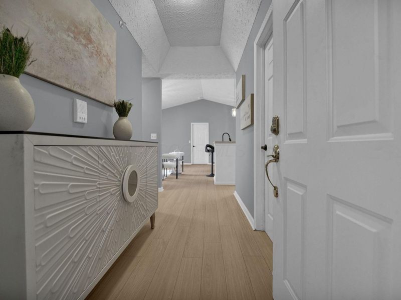 6200 Harbour Pointe, Unit 301, Columbus, OH 43231 Photo 4