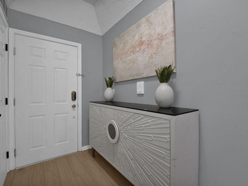 6200 Harbour Pointe, Unit 301, Columbus, OH 43231 Photo 5