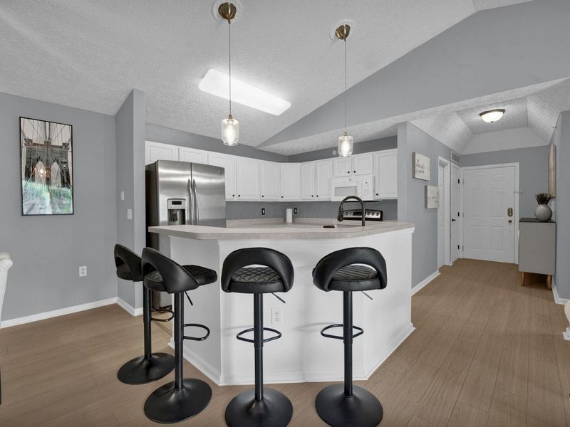 6200 Harbour Pointe, Unit 301, Columbus, OH 43231 Photo 9