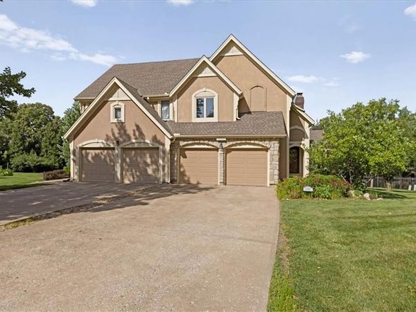 11907 Westgate Street, Overland Park, KS 66213