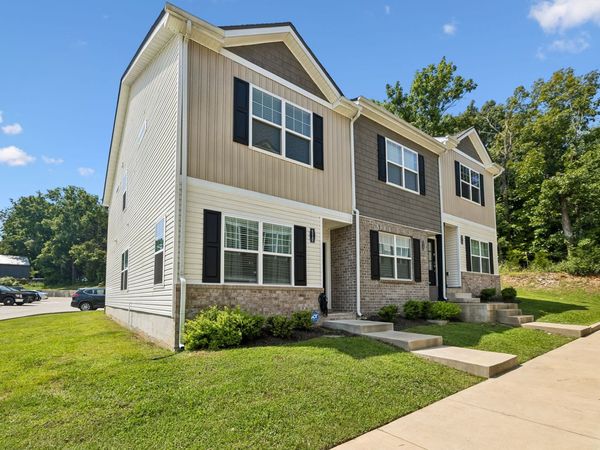 510 Moshe Flam Pl, La Vergne, TN 37086