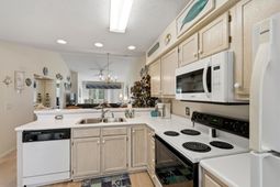 684 Tupelo Ln. photo 4