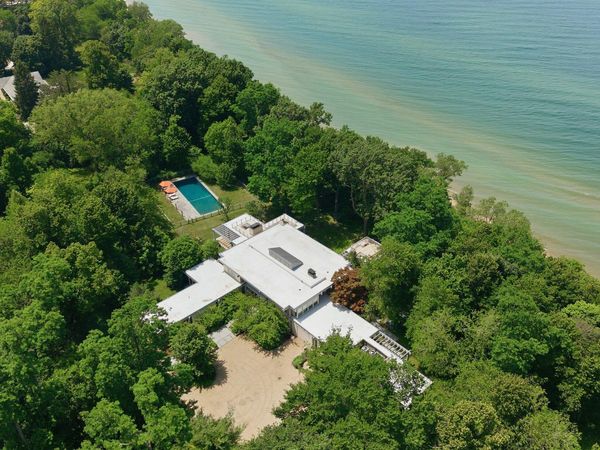 1600 Rocky Gap Road, Benton Harbor, MI 49022