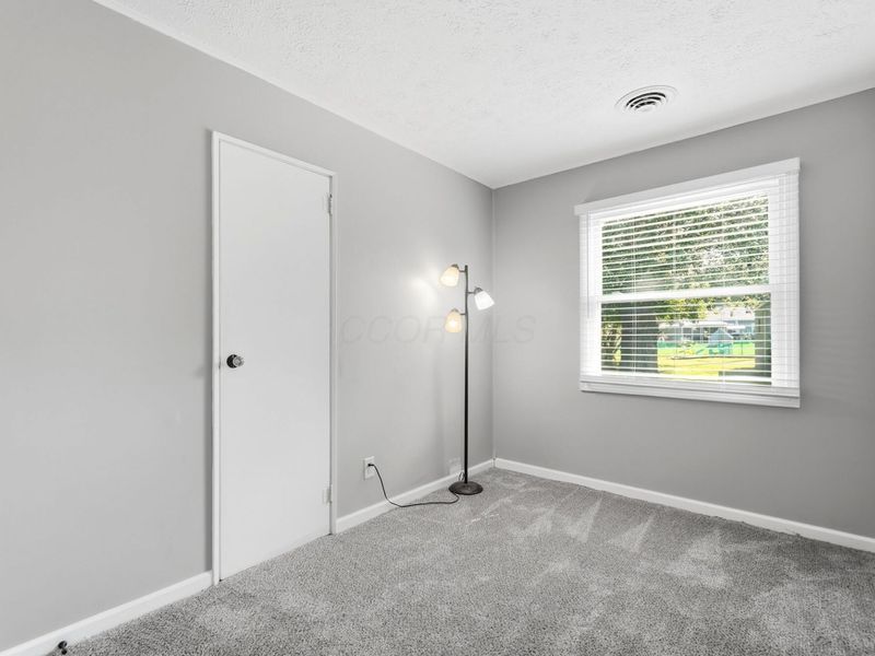 262 Saint Christopher Lane, Columbus, OH 43213 Photo 32