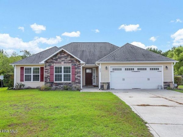 202 Marsh Haven Drive, Sneads Ferry, NC 28460