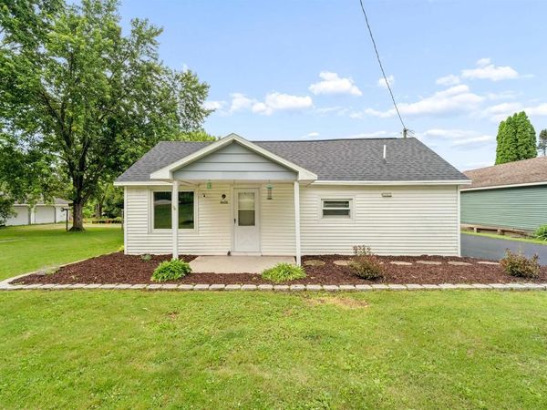 4533 GRANDVIEW ROAD, Larsen, WI 54947