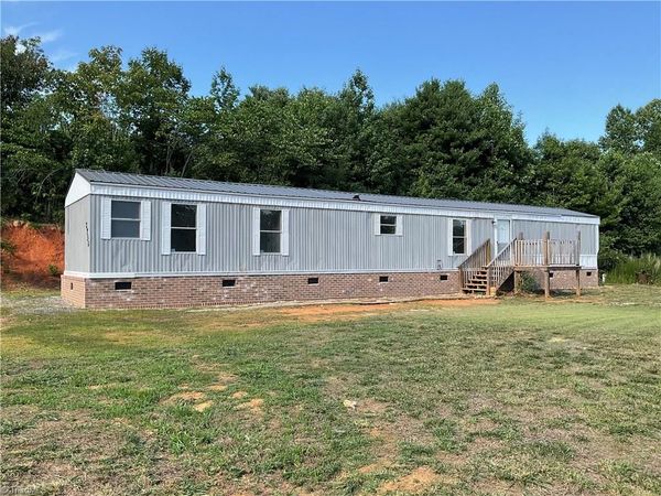 2738 Old Mountain Road , Trinity, NC 27370