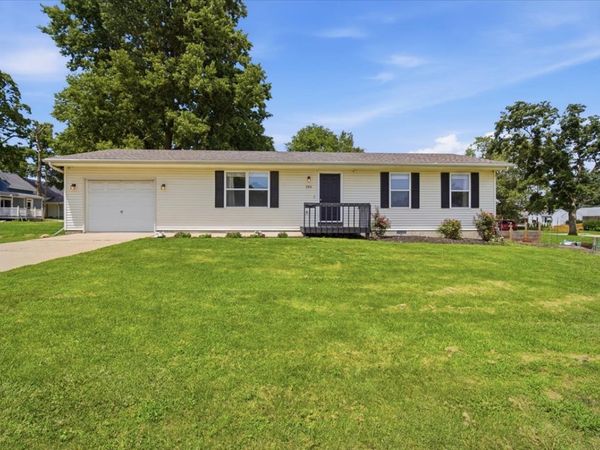 206 E Irving Street , Normal, IL 61761