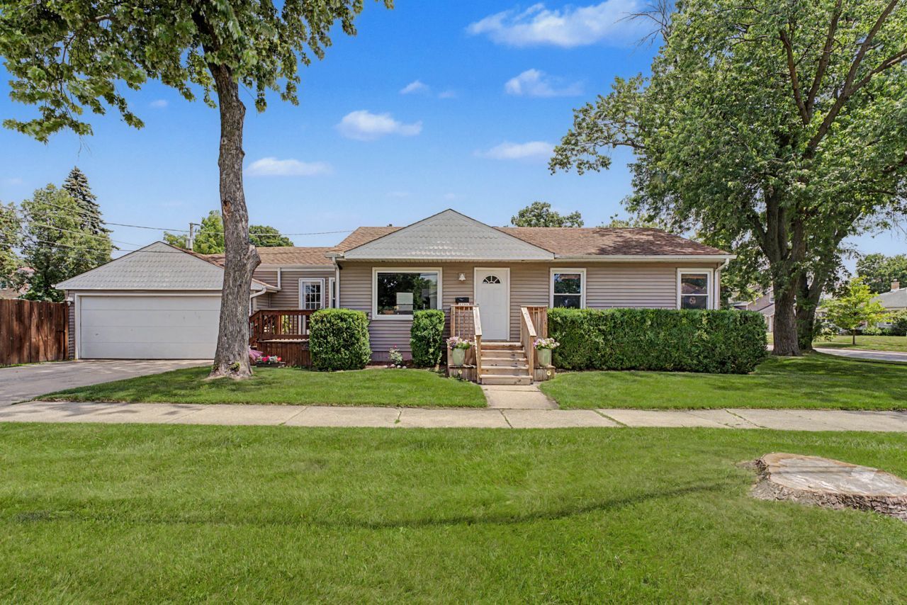 1191 White Street, Des Plaines, IL 60016 Main Photo