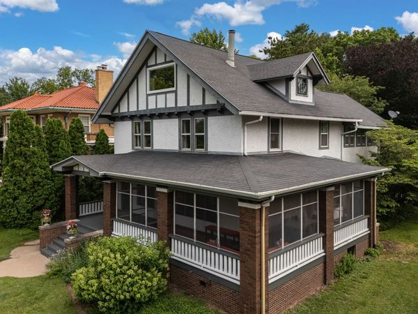 2440 E RIVER Drive , Davenport, IA 52803